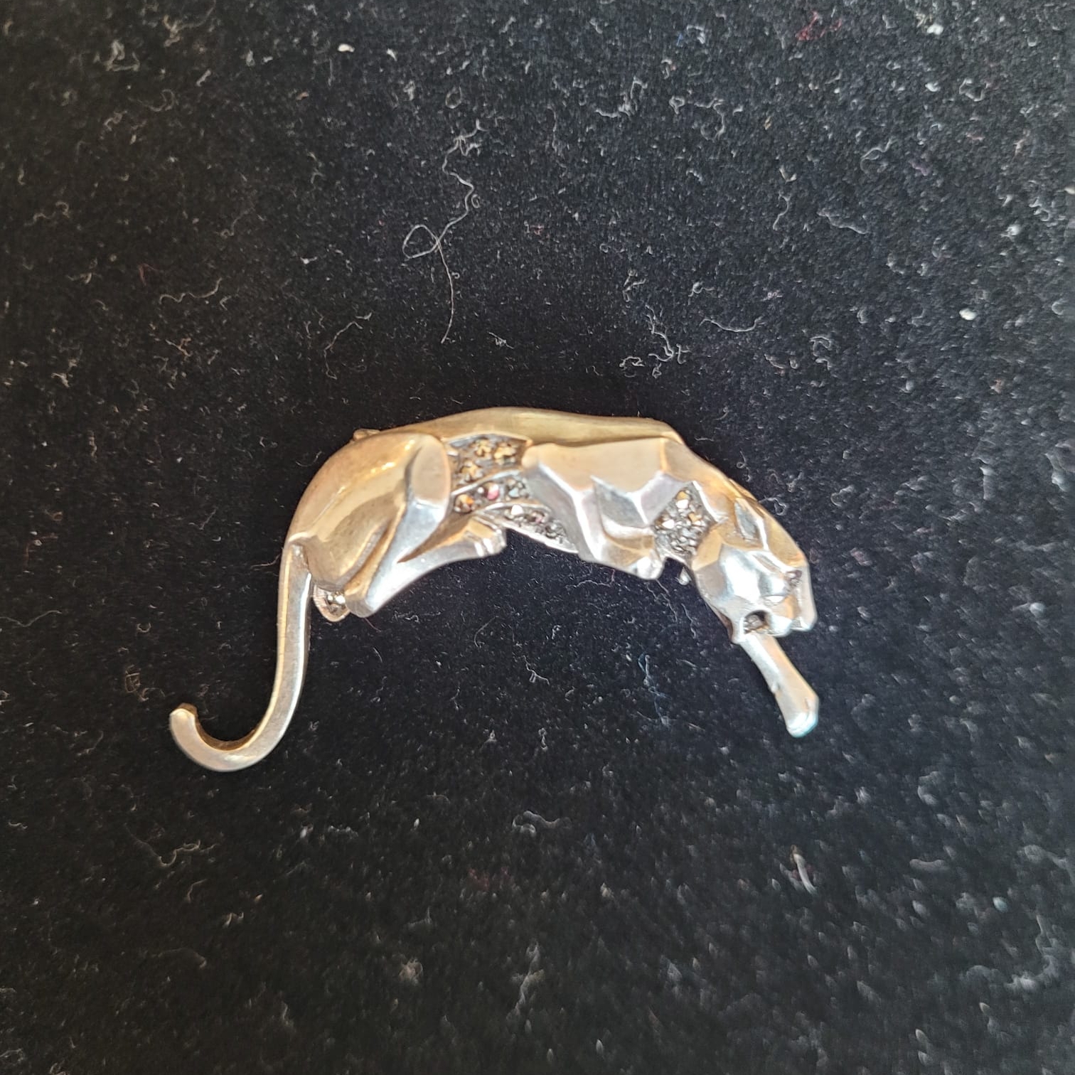 Elegant Silver Panther Brooch 72$